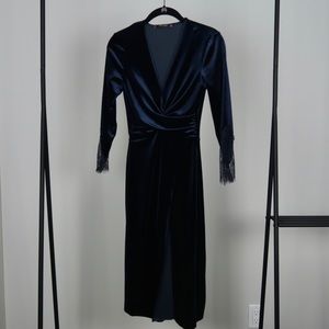 Zara Velvet Dress 💙